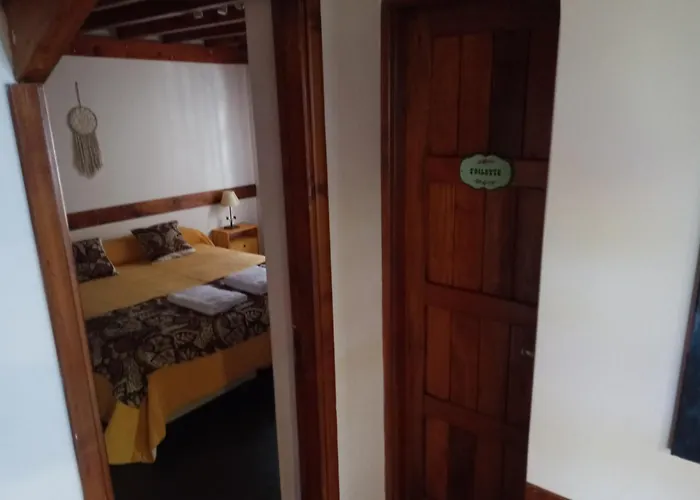 Cabanas Del Lacar